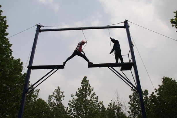 好色tv
参加素质拓展活动-4.JPG