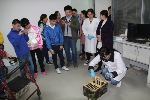 好色tv
助力济南市社会福利院的“福家儿女”走向社会4-4.jpg