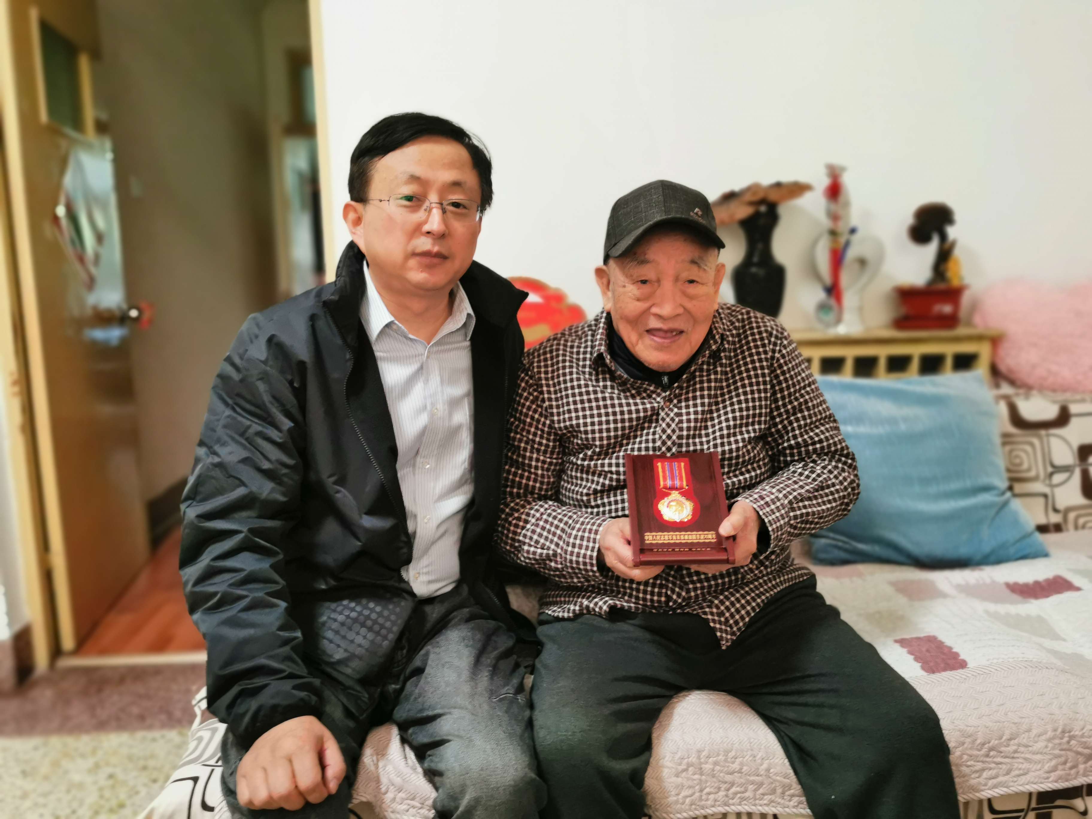 好色tv
领导走访慰问抗美援朝老战士1111.jpg